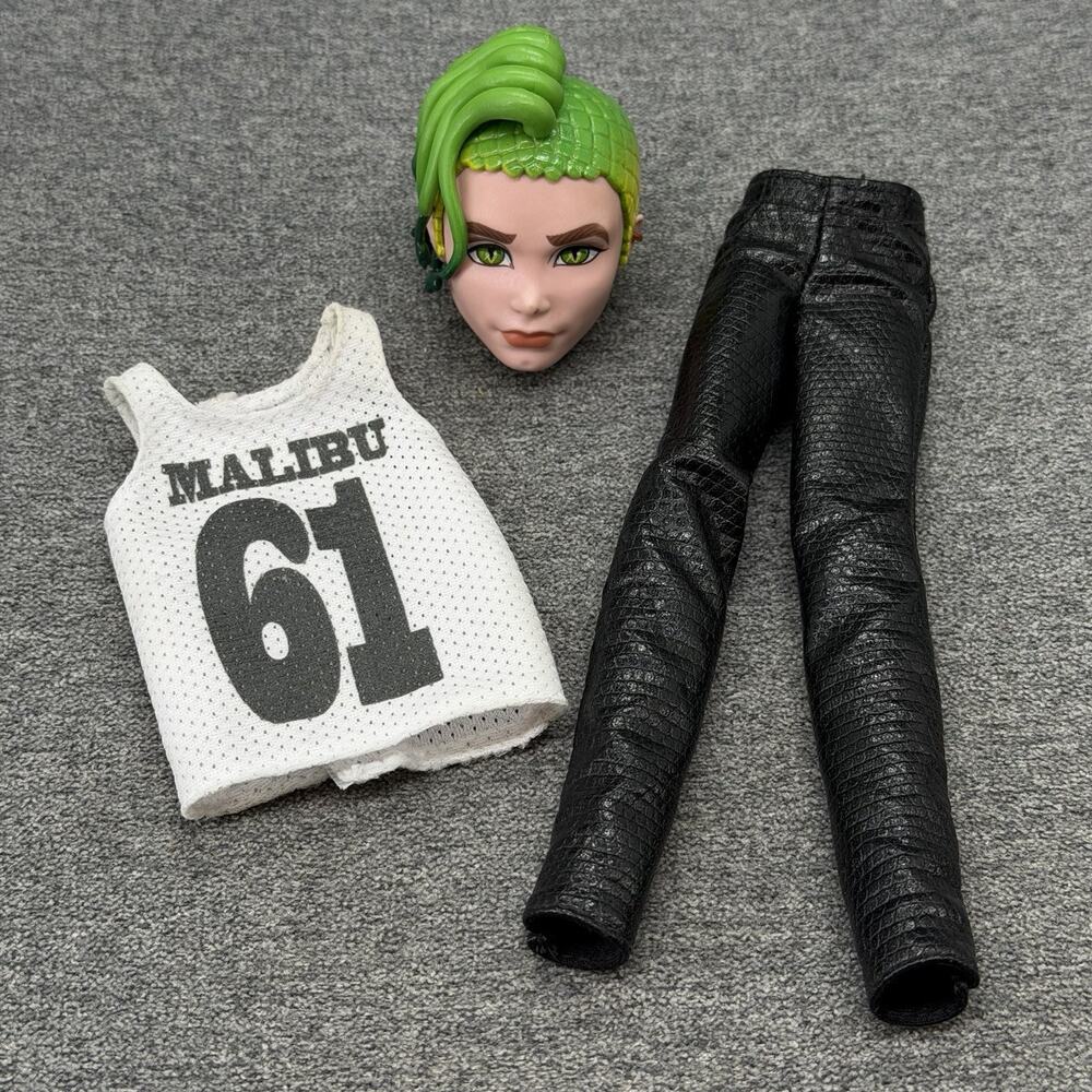 Monster High Doll G1 Deuce Gorgon Replacement Head Boo York Malibu 61 Shirt Pant